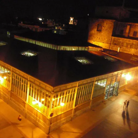 Junto Ayuntamiento, Casco Historico, Wifi
