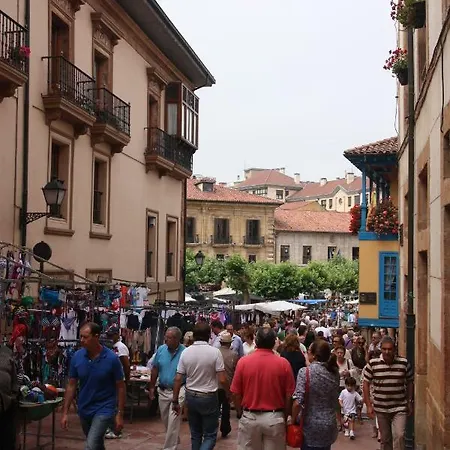 Junto Ayuntamiento, Casco Historico, Wifi * Oviede