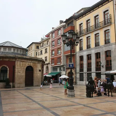 Junto Ayuntamiento, Casco Historico, Wifi