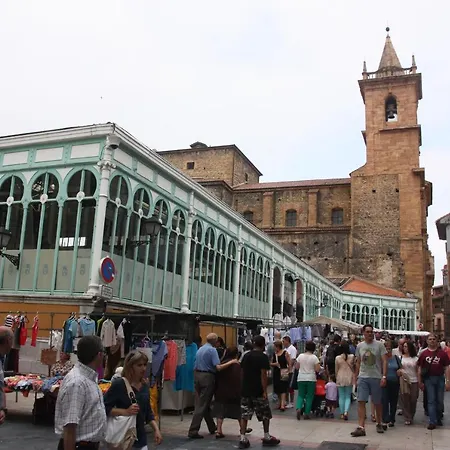 Junto Ayuntamiento, Casco Historico, Wifi Appartement